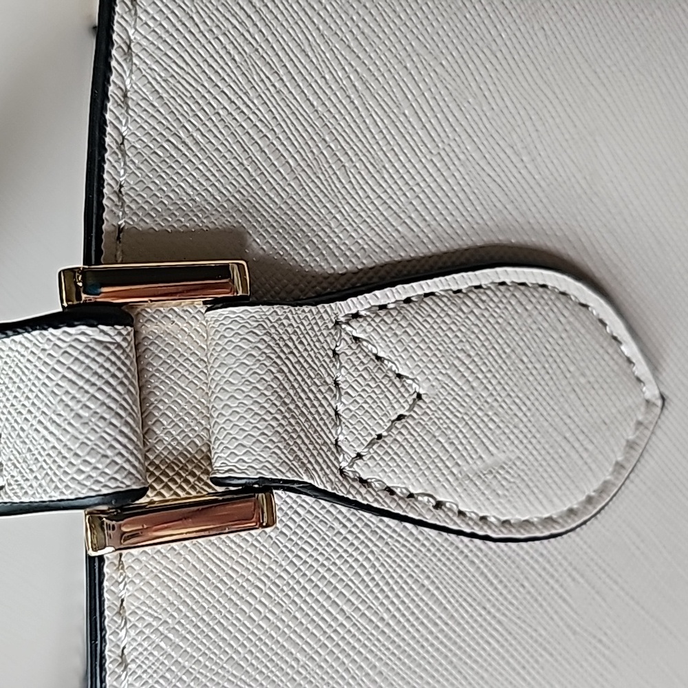 Handbag - Picture 12 of 16